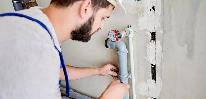Need Emergency Plumbing Repair in Carnot-Moon?